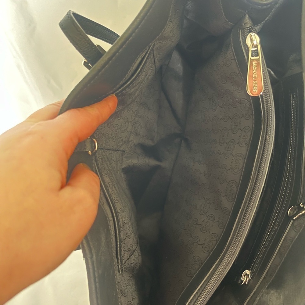 NWT Jet Set Travel Multifunction Saffiano Leather Tote, Black - Picture 12 of 12